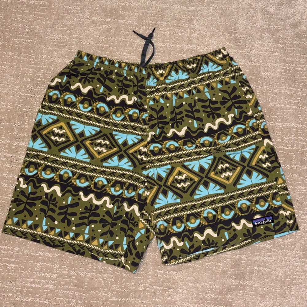 Patagonia Men’s Baggies 7” Medium Mangrove Tiki Palo Green